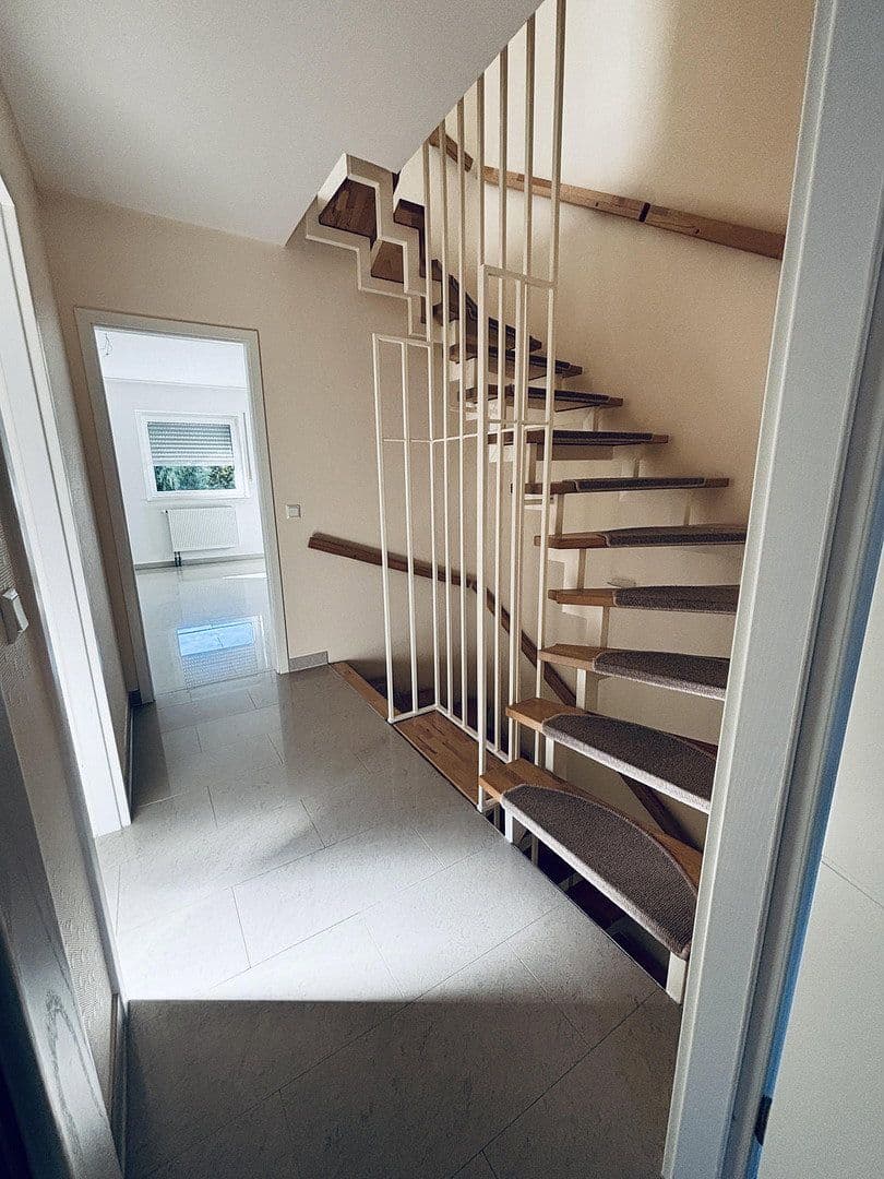 Prodej domu 121 m², pozemek 324 m², Sandstrasse 62, Frechen, Severní Porýní-Vestfálsko Prodej domu 121 m², pozemek 324 m², Sandstrasse 62, Frechen, Severní Porýní-Vestfálsko