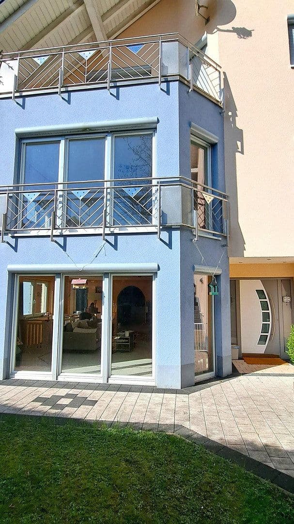Prodej domu 345 m², pozemek 584 m², Kaiserslautern-Erlenbach, Porýní-Falc Prodej domu 345 m², pozemek 584 m², Kaiserslautern-Erlenbach, Porýní-Falc