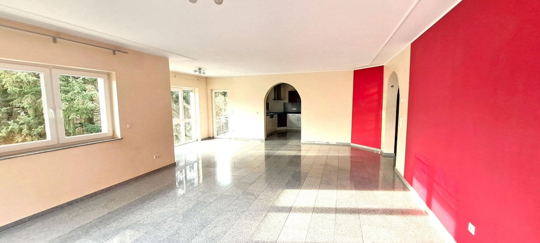Prodej domu 345 m², pozemek 584 m², Kaiserslautern-Erlenbach, Porýní-Falc Prodej domu 345 m², pozemek 584 m², Kaiserslautern-Erlenbach, Porýní-Falc