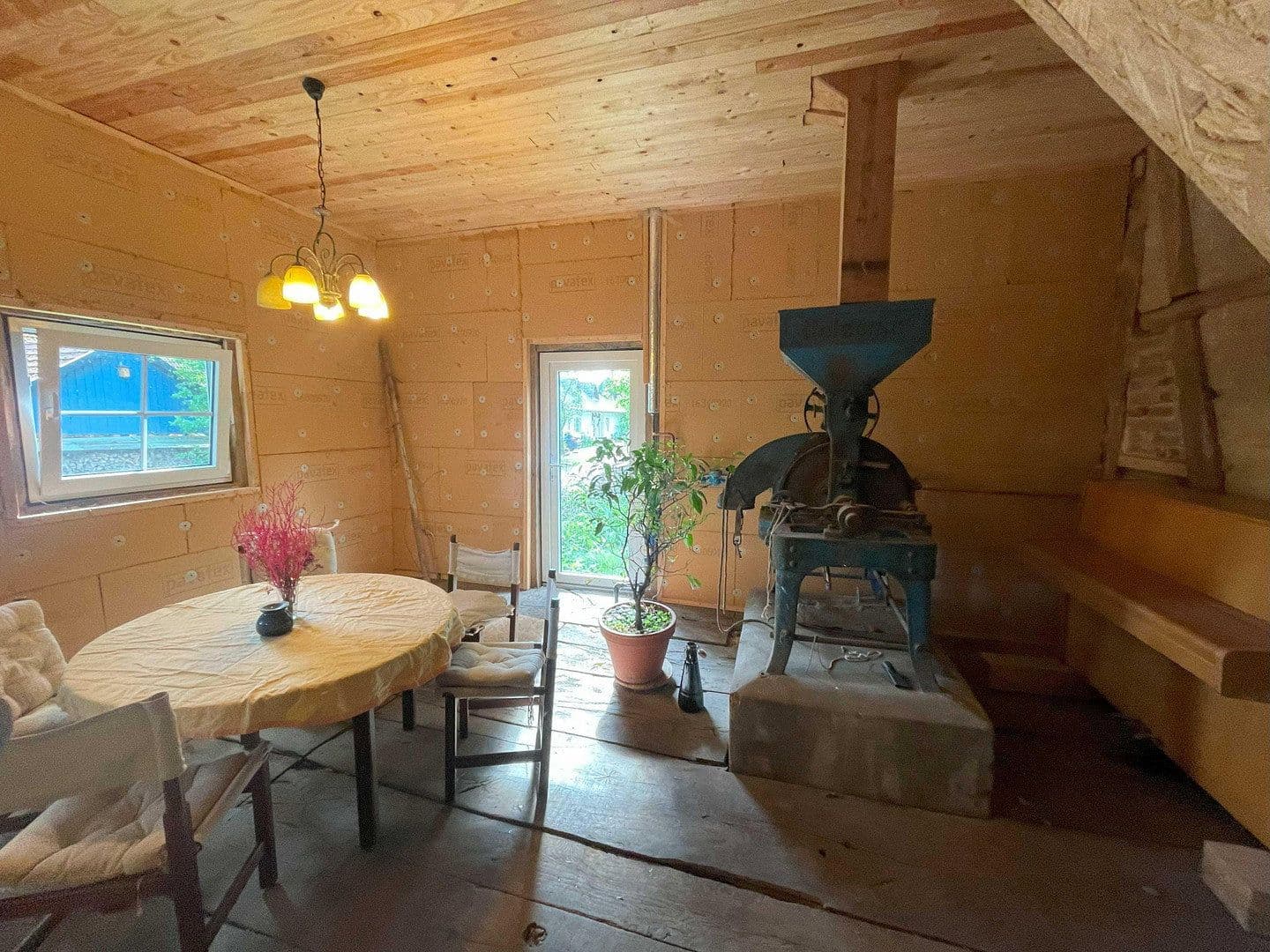 Prodej domu 245 m², pozemek 2.000 m², Rohrstorf 1, Himbergen, Dolní Sasko Prodej domu 245 m², pozemek 2.000 m², Rohrstorf 1, Himbergen, Dolní Sasko