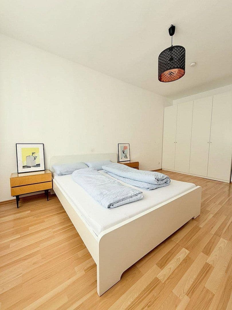 Pronájem bytu 2+1 60 m², Friedrichstraße22, Bonn, Severní Porýní-Vestfálsko Pronájem bytu 2+1 60 m², Friedrichstraße22, Bonn, Severní Porýní-Vestfálsko
