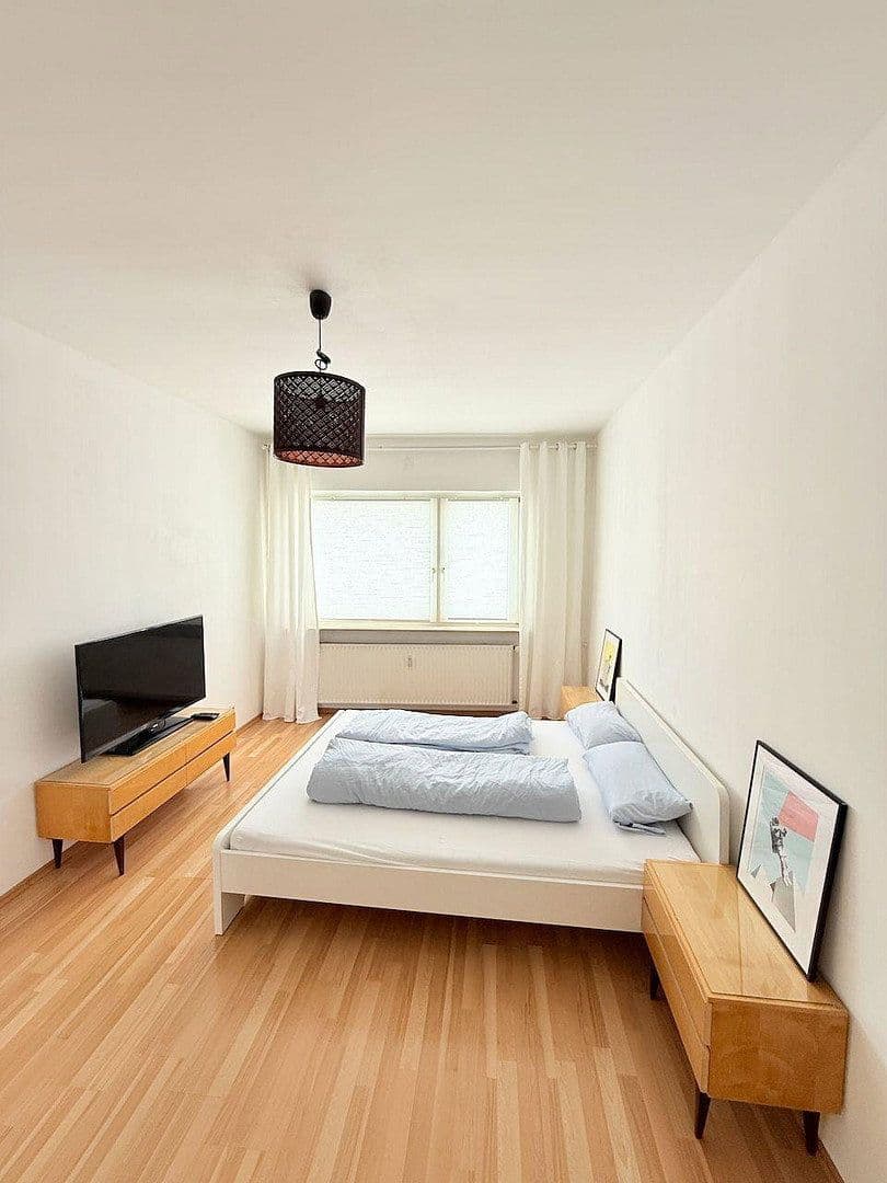 Pronájem bytu 2+1 60 m², Friedrichstraße22, Bonn, Severní Porýní-Vestfálsko Pronájem bytu 2+1 60 m², Friedrichstraße22, Bonn, Severní Porýní-Vestfálsko