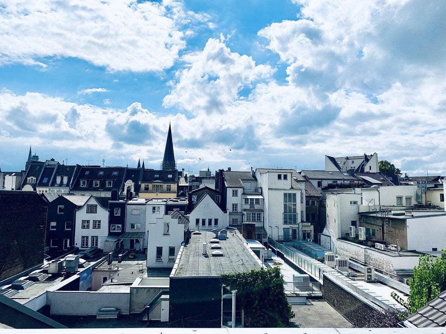 Pronájem bytu 2+1 60 m², Friedrichstraße22, Bonn, Severní Porýní-Vestfálsko Pronájem bytu 2+1 60 m², Friedrichstraße22, Bonn, Severní Porýní-Vestfálsko
