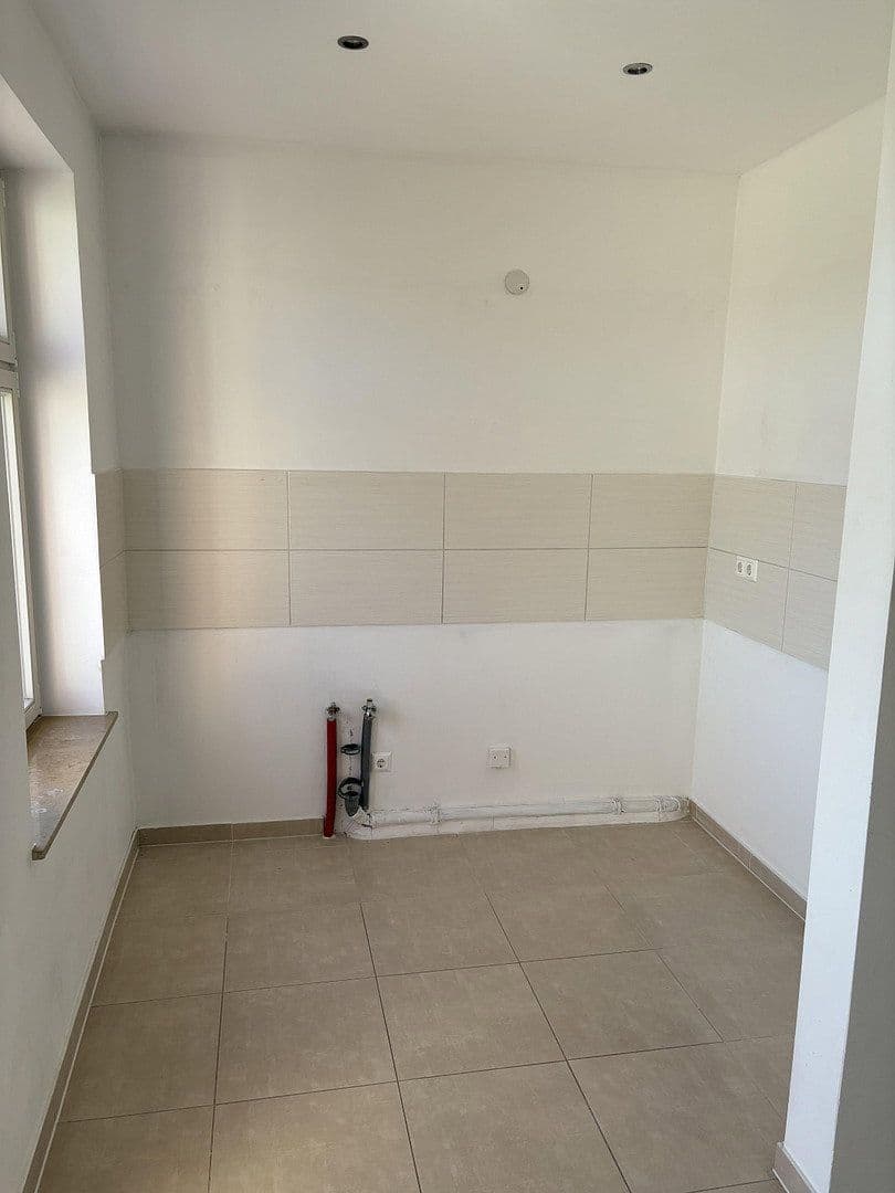 Pronájem bytu 2+1 58 m², Engelsdorfer Straße, Leipzig, Sasko Pronájem bytu 2+1 58 m², Engelsdorfer Straße, Leipzig, Sasko