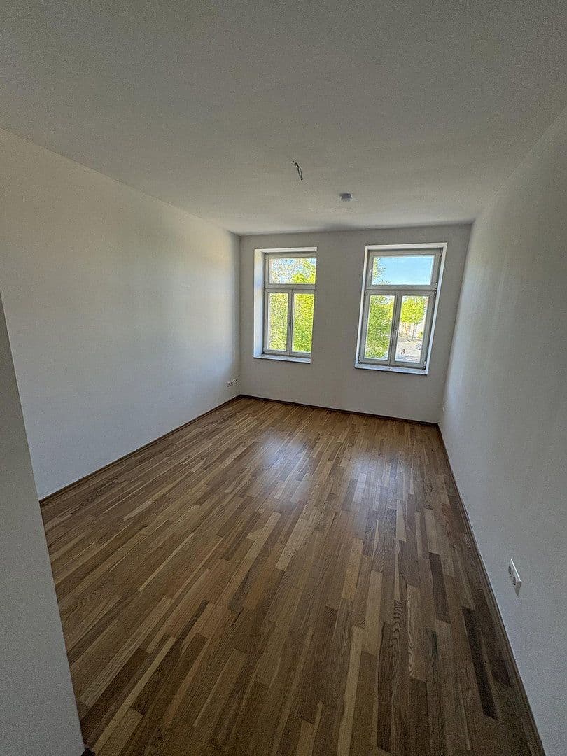 Pronájem bytu 2+1 58 m², Engelsdorfer Straße, Leipzig, Sasko Pronájem bytu 2+1 58 m², Engelsdorfer Straße, Leipzig, Sasko