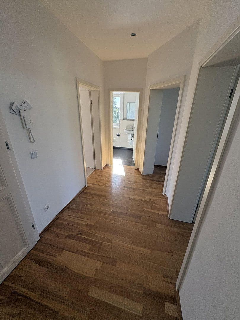 Pronájem bytu 2+1 58 m², Engelsdorfer Straße, Leipzig, Sasko Pronájem bytu 2+1 58 m², Engelsdorfer Straße, Leipzig, Sasko