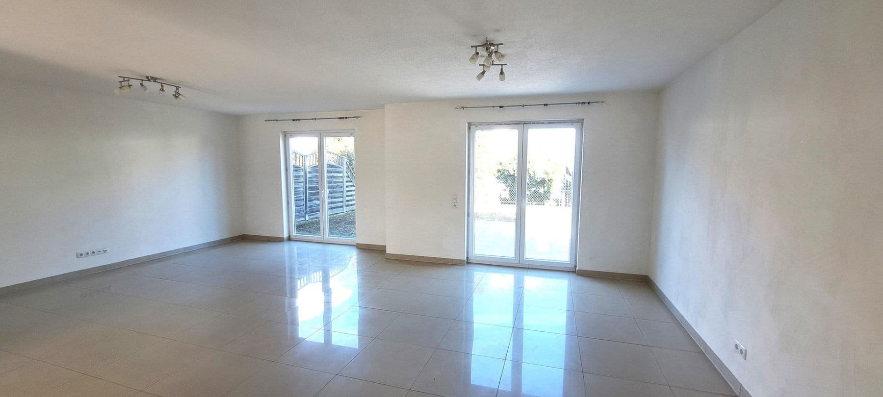 Prodej domu 208 m², pozemek 363 m², In den Langen Ruthen 6, Kaiserslautern, Porýní-Falc Prodej domu 208 m², pozemek 363 m², In den Langen Ruthen 6, Kaiserslautern, Porýní-Falc