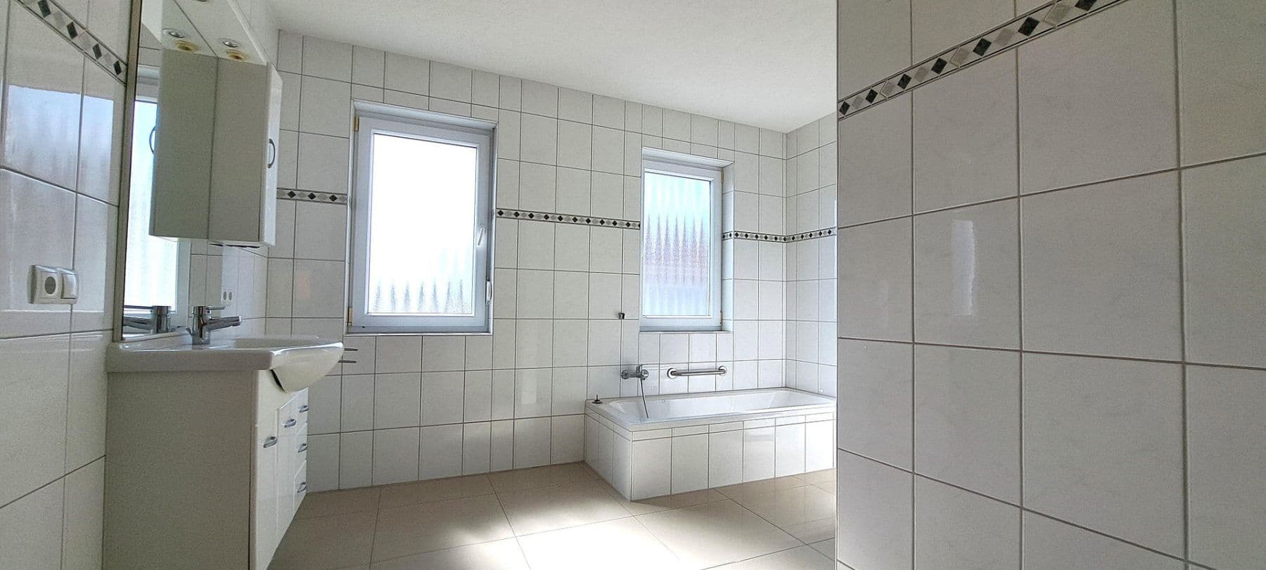 Prodej domu 208 m², pozemek 363 m², In den Langen Ruthen 6, Kaiserslautern, Porýní-Falc Prodej domu 208 m², pozemek 363 m², In den Langen Ruthen 6, Kaiserslautern, Porýní-Falc