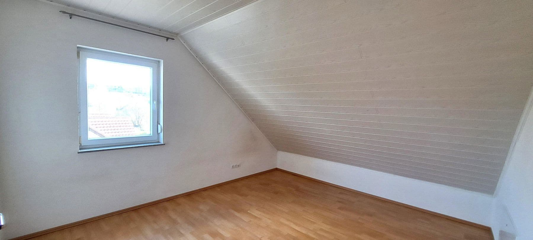 Prodej domu 208 m², pozemek 363 m², In den Langen Ruthen 6, Kaiserslautern, Porýní-Falc Prodej domu 208 m², pozemek 363 m², In den Langen Ruthen 6, Kaiserslautern, Porýní-Falc