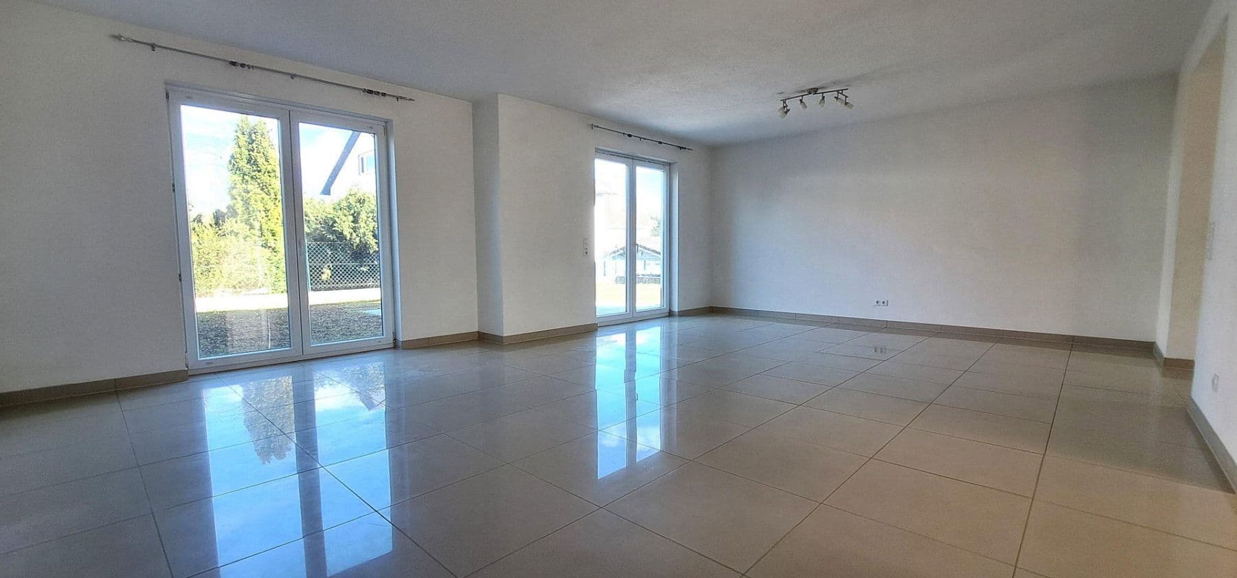 Prodej domu 208 m², pozemek 363 m², In den Langen Ruthen 6, Kaiserslautern, Porýní-Falc Prodej domu 208 m², pozemek 363 m², In den Langen Ruthen 6, Kaiserslautern, Porýní-Falc