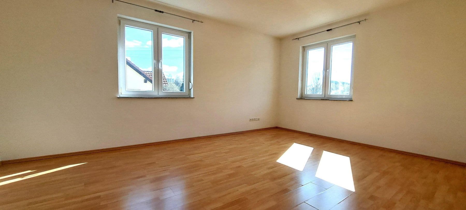 Prodej domu 208 m², pozemek 363 m², In den Langen Ruthen 6, Kaiserslautern, Porýní-Falc Prodej domu 208 m², pozemek 363 m², In den Langen Ruthen 6, Kaiserslautern, Porýní-Falc