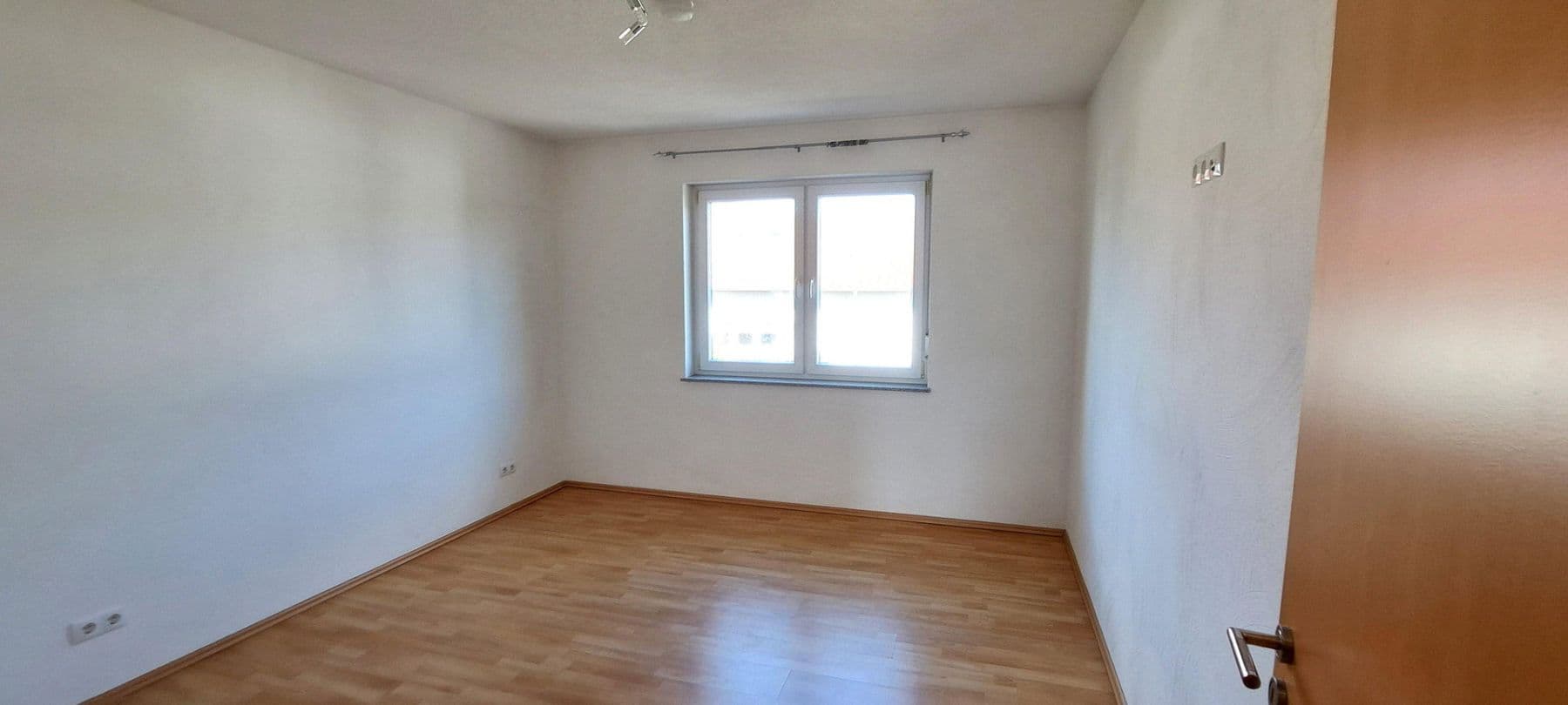 Prodej domu 208 m², pozemek 363 m², In den Langen Ruthen 6, Kaiserslautern, Porýní-Falc Prodej domu 208 m², pozemek 363 m², In den Langen Ruthen 6, Kaiserslautern, Porýní-Falc