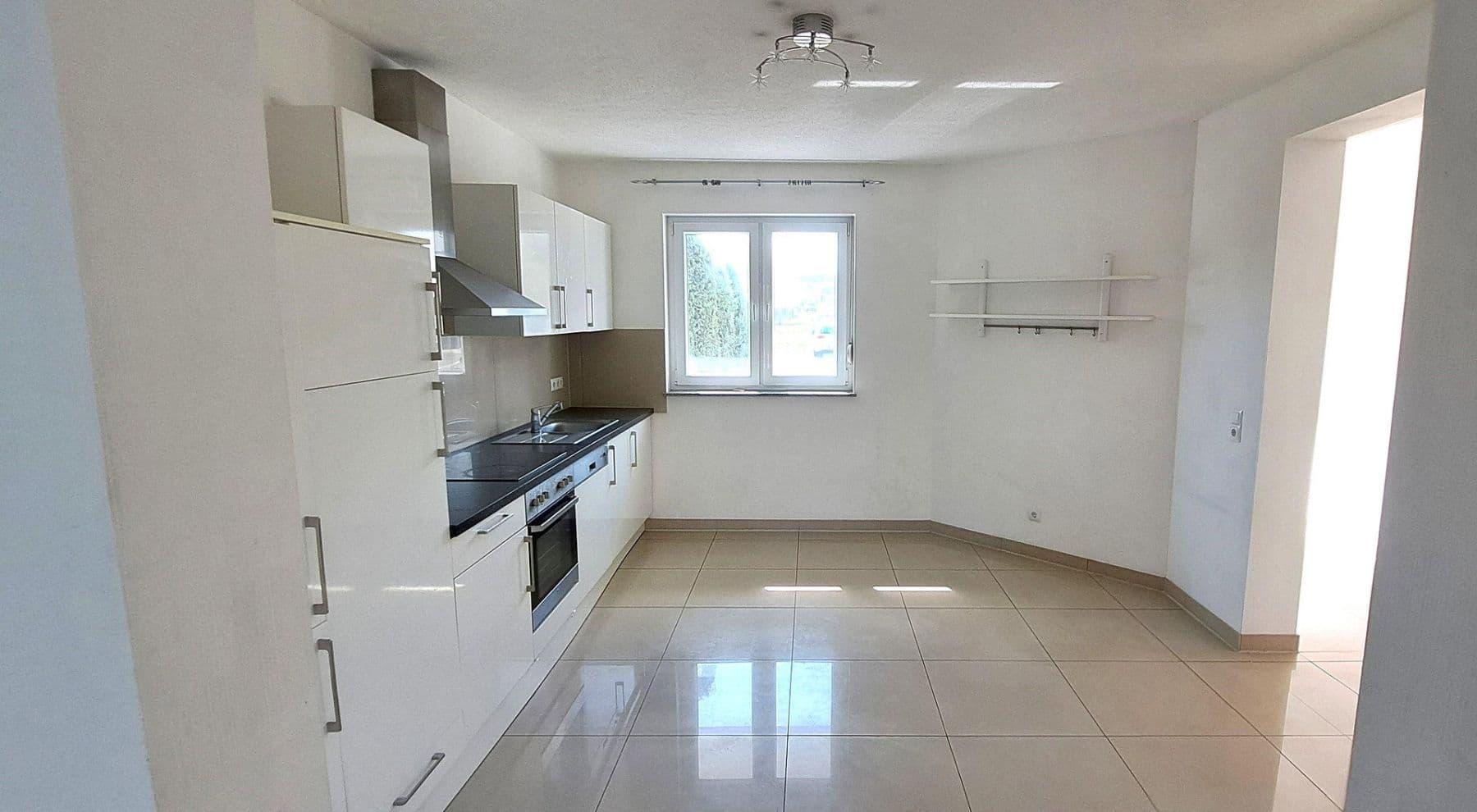 Prodej domu 208 m², pozemek 363 m², In den Langen Ruthen 6, Kaiserslautern, Porýní-Falc Prodej domu 208 m², pozemek 363 m², In den Langen Ruthen 6, Kaiserslautern, Porýní-Falc