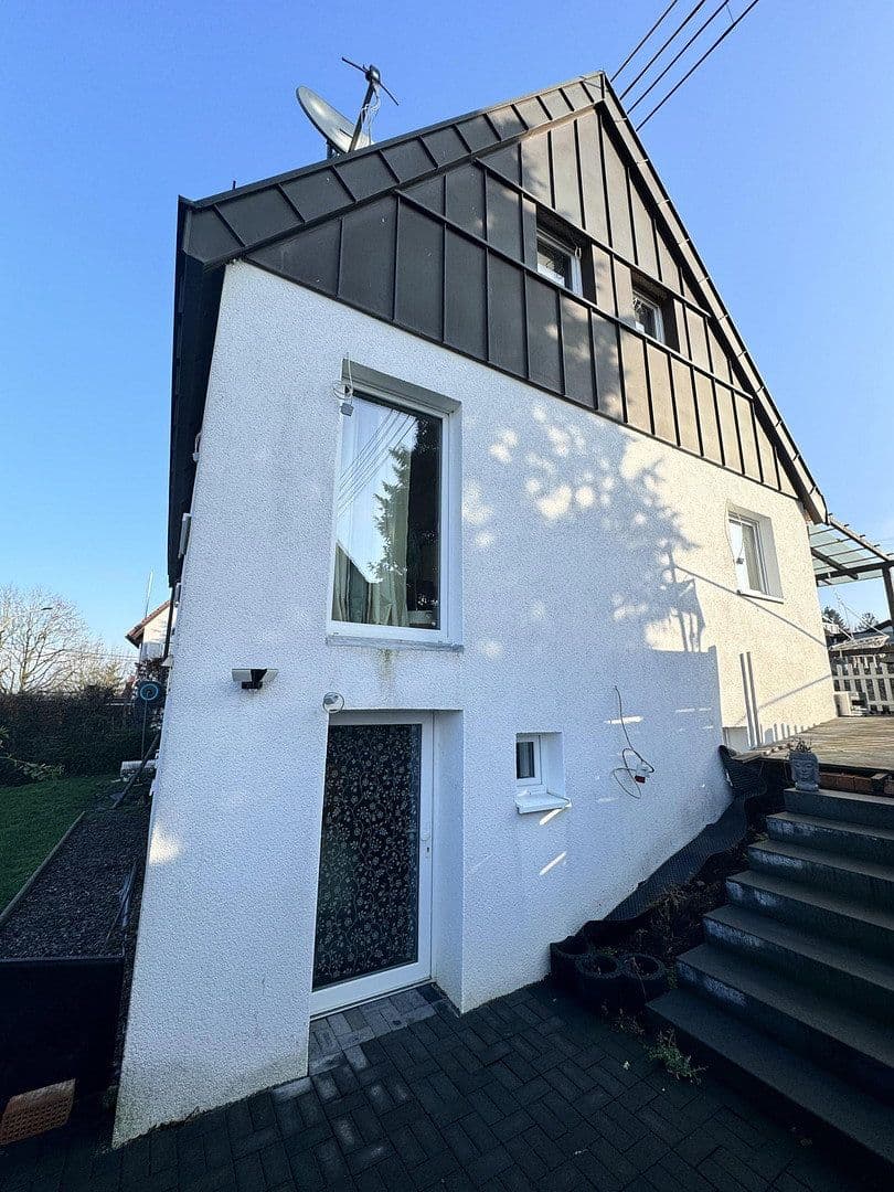 Pronájem domu 140 m², pozemek 555 m², Backnang, Bádensko-Württembersko Pronájem domu 140 m², pozemek 555 m², Backnang, Bádensko-Württembersko