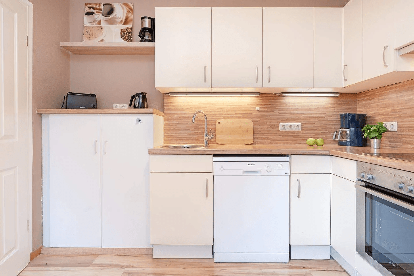 Prodej domu 264 m², pozemek 774 m², Malente-Neukirchen, Šlesvicko-Holštýnsko Prodej domu 264 m², pozemek 774 m², Malente-Neukirchen, Šlesvicko-Holštýnsko