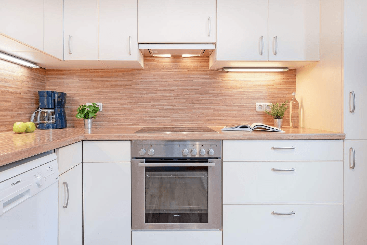 Prodej domu 264 m², pozemek 774 m², Malente-Neukirchen, Šlesvicko-Holštýnsko Prodej domu 264 m², pozemek 774 m², Malente-Neukirchen, Šlesvicko-Holštýnsko