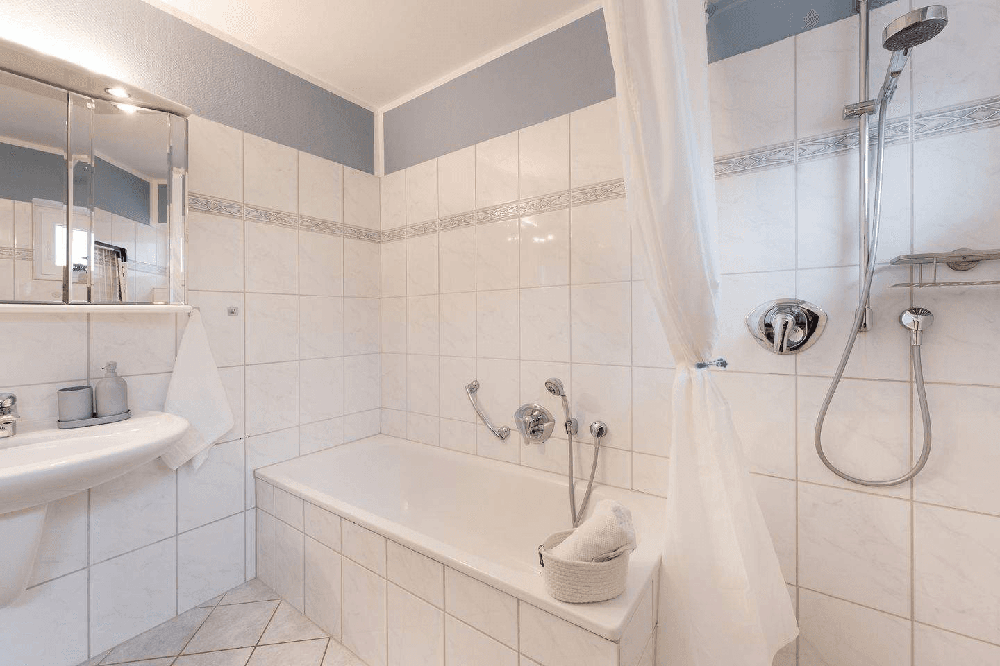 Prodej domu 264 m², pozemek 774 m², Malente-Neukirchen, Šlesvicko-Holštýnsko Prodej domu 264 m², pozemek 774 m², Malente-Neukirchen, Šlesvicko-Holštýnsko