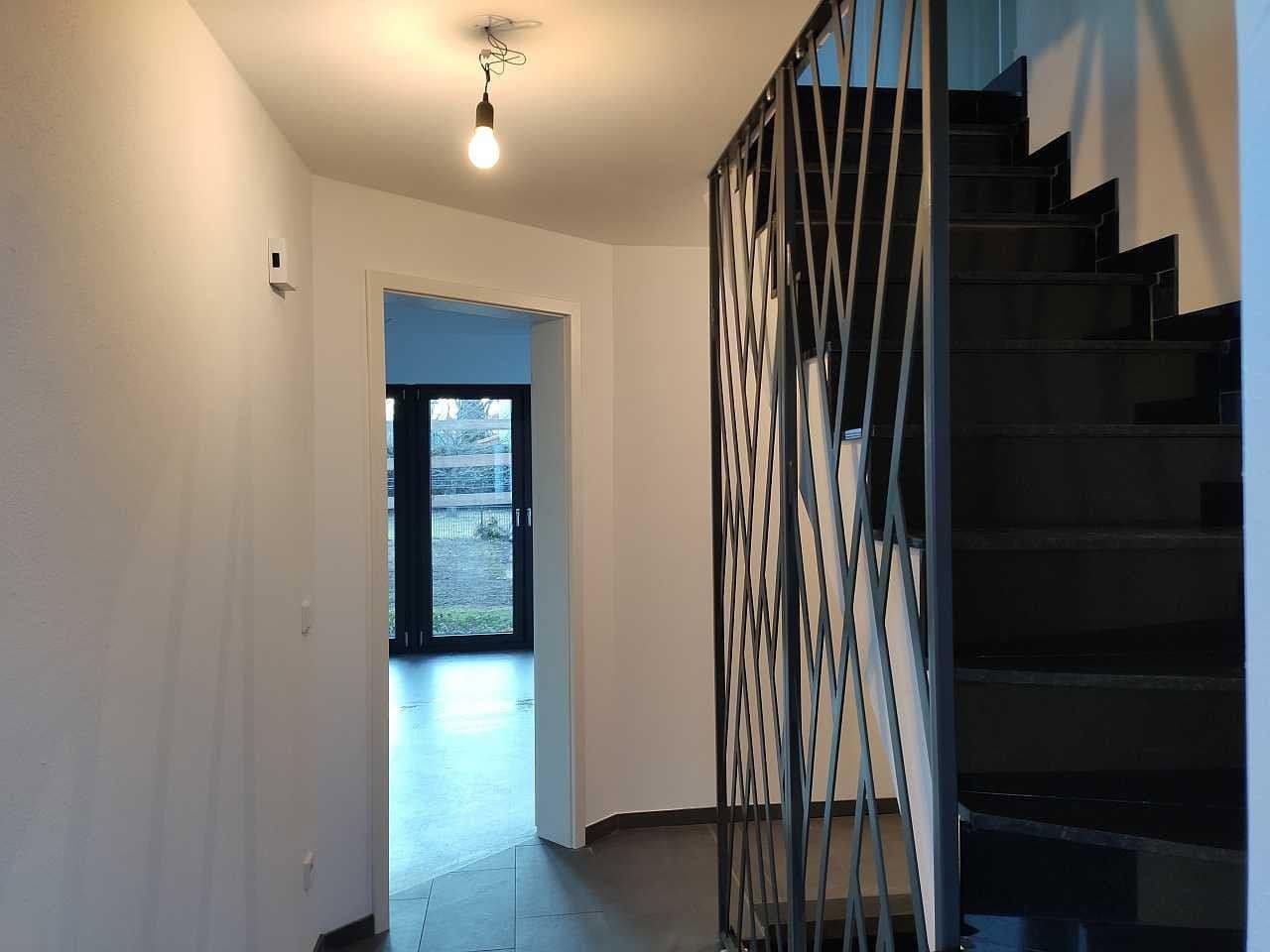 Pronájem domu 145 m², pozemek 350 m², Schopenhauerstr. 2A, Neubiberg, Bavorsko Pronájem domu 145 m², pozemek 350 m², Schopenhauerstr. 2A, Neubiberg, Bavorsko