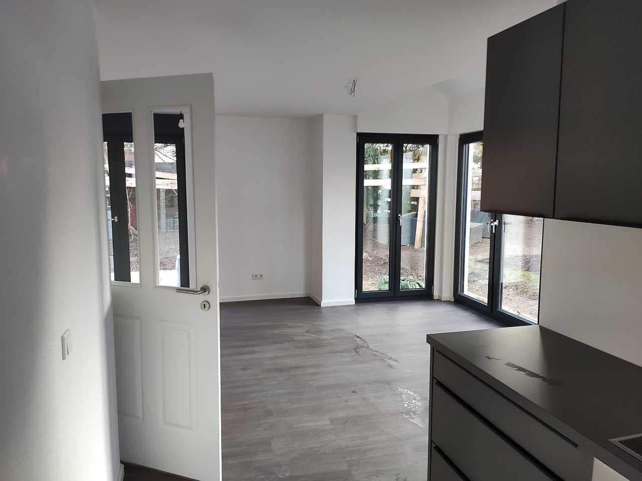 Pronájem domu 145 m², pozemek 350 m², Schopenhauerstr. 2A, Neubiberg, Bavorsko Pronájem domu 145 m², pozemek 350 m², Schopenhauerstr. 2A, Neubiberg, Bavorsko