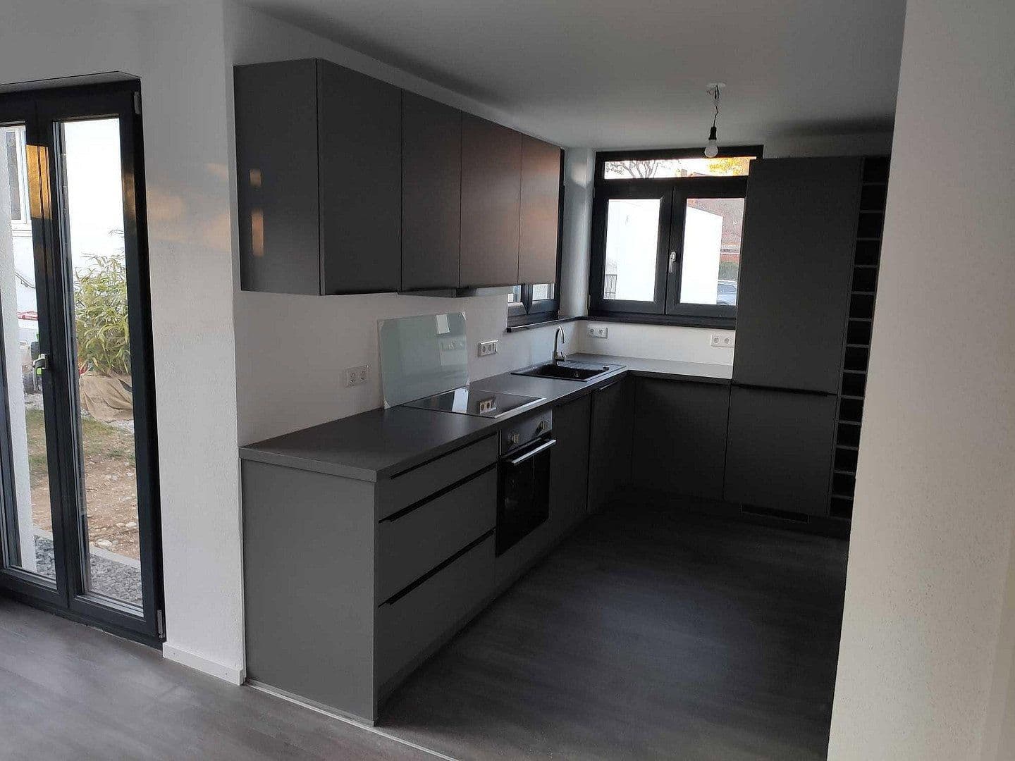 Pronájem domu 145 m², pozemek 350 m², Schopenhauerstr. 2A, Neubiberg, Bavorsko Pronájem domu 145 m², pozemek 350 m², Schopenhauerstr. 2A, Neubiberg, Bavorsko