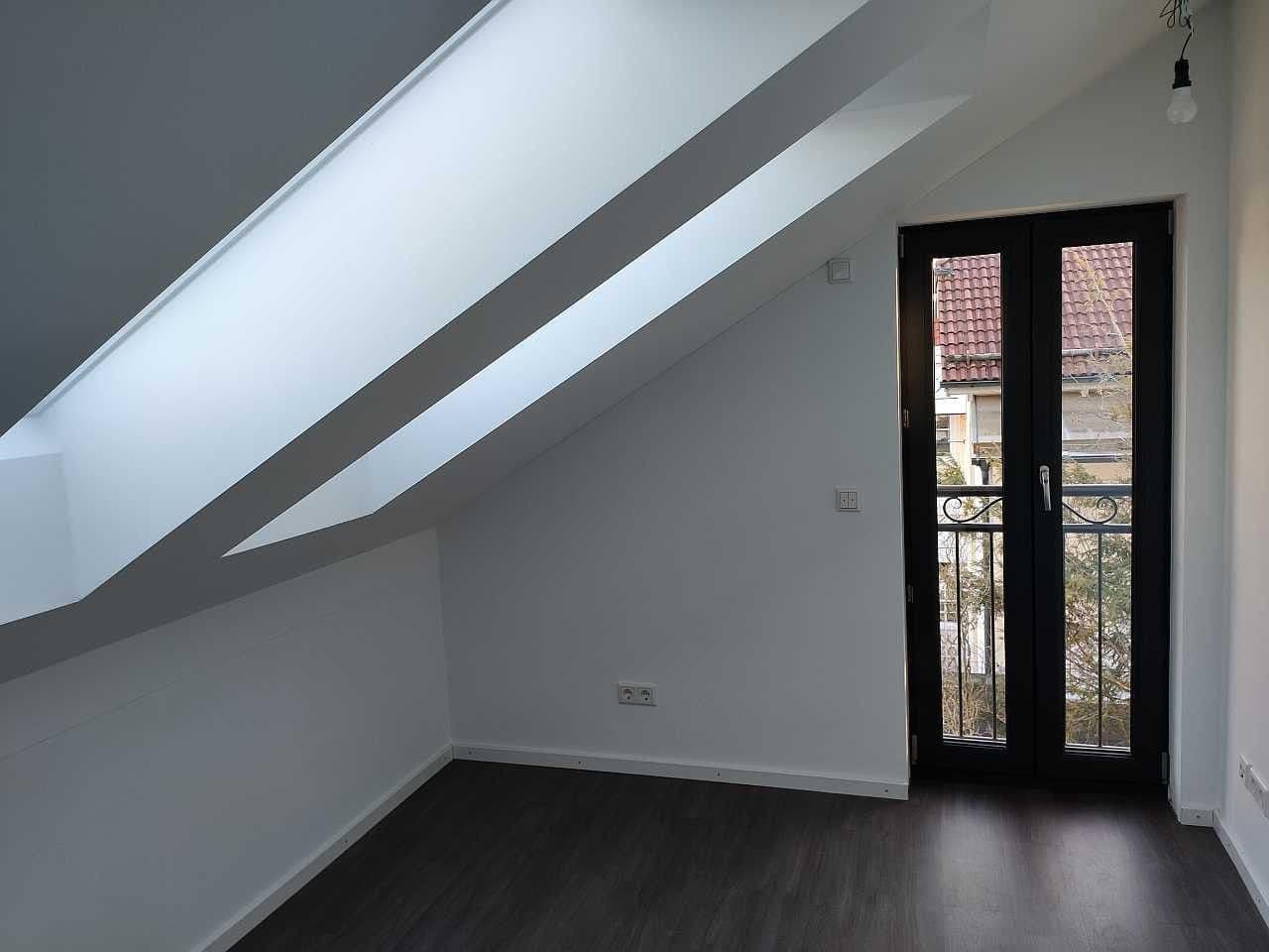 Pronájem domu 145 m², pozemek 350 m², Schopenhauerstr. 2A, Neubiberg, Bavorsko Pronájem domu 145 m², pozemek 350 m², Schopenhauerstr. 2A, Neubiberg, Bavorsko