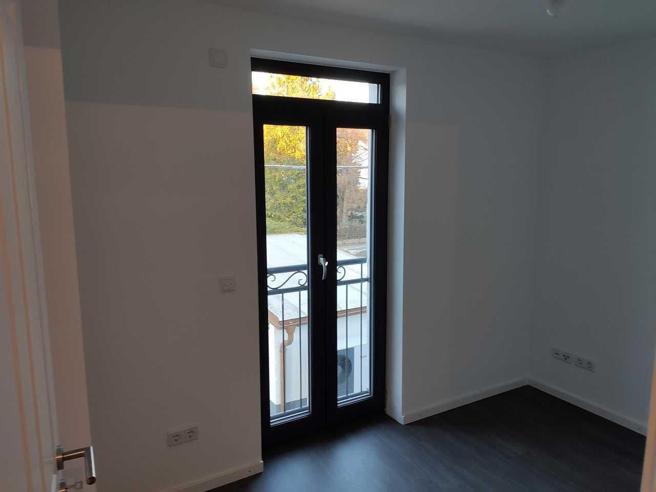 Pronájem domu 145 m², pozemek 350 m², Schopenhauerstr. 2A, Neubiberg, Bavorsko Pronájem domu 145 m², pozemek 350 m², Schopenhauerstr. 2A, Neubiberg, Bavorsko