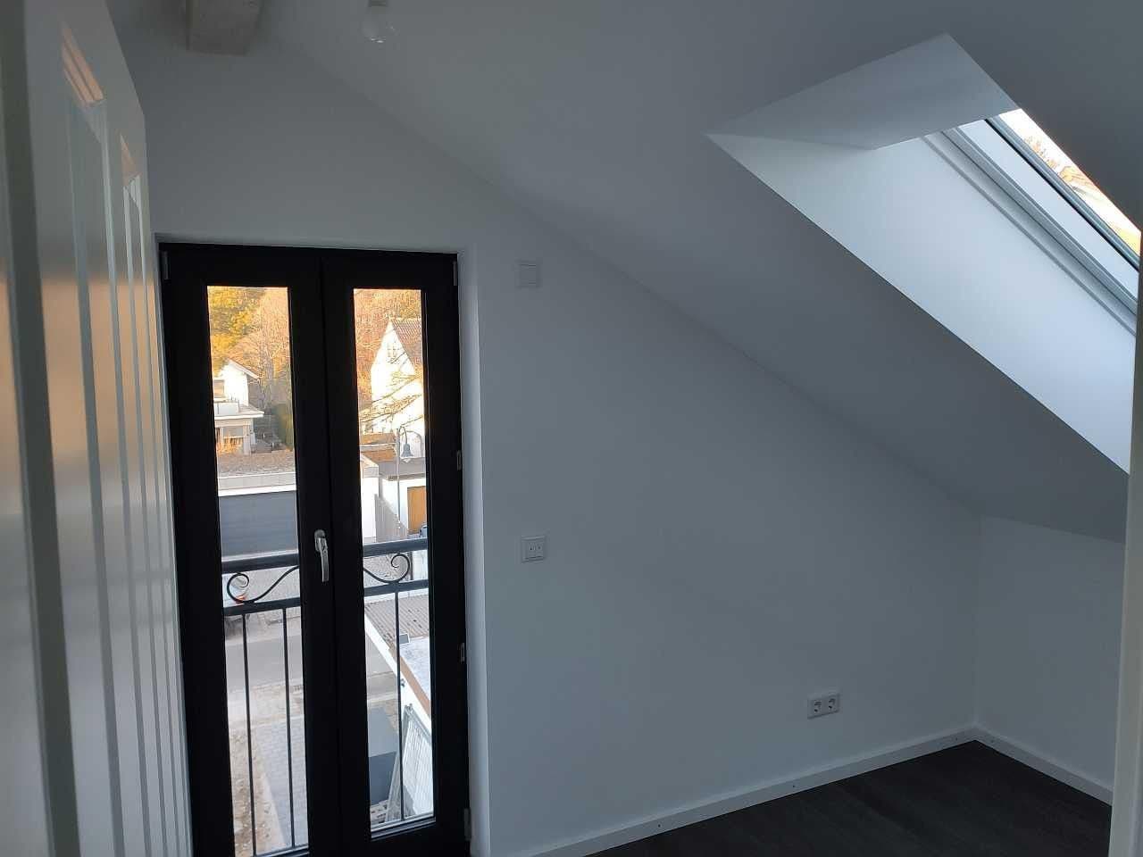 Pronájem domu 145 m², pozemek 350 m², Schopenhauerstr. 2A, Neubiberg, Bavorsko Pronájem domu 145 m², pozemek 350 m², Schopenhauerstr. 2A, Neubiberg, Bavorsko
