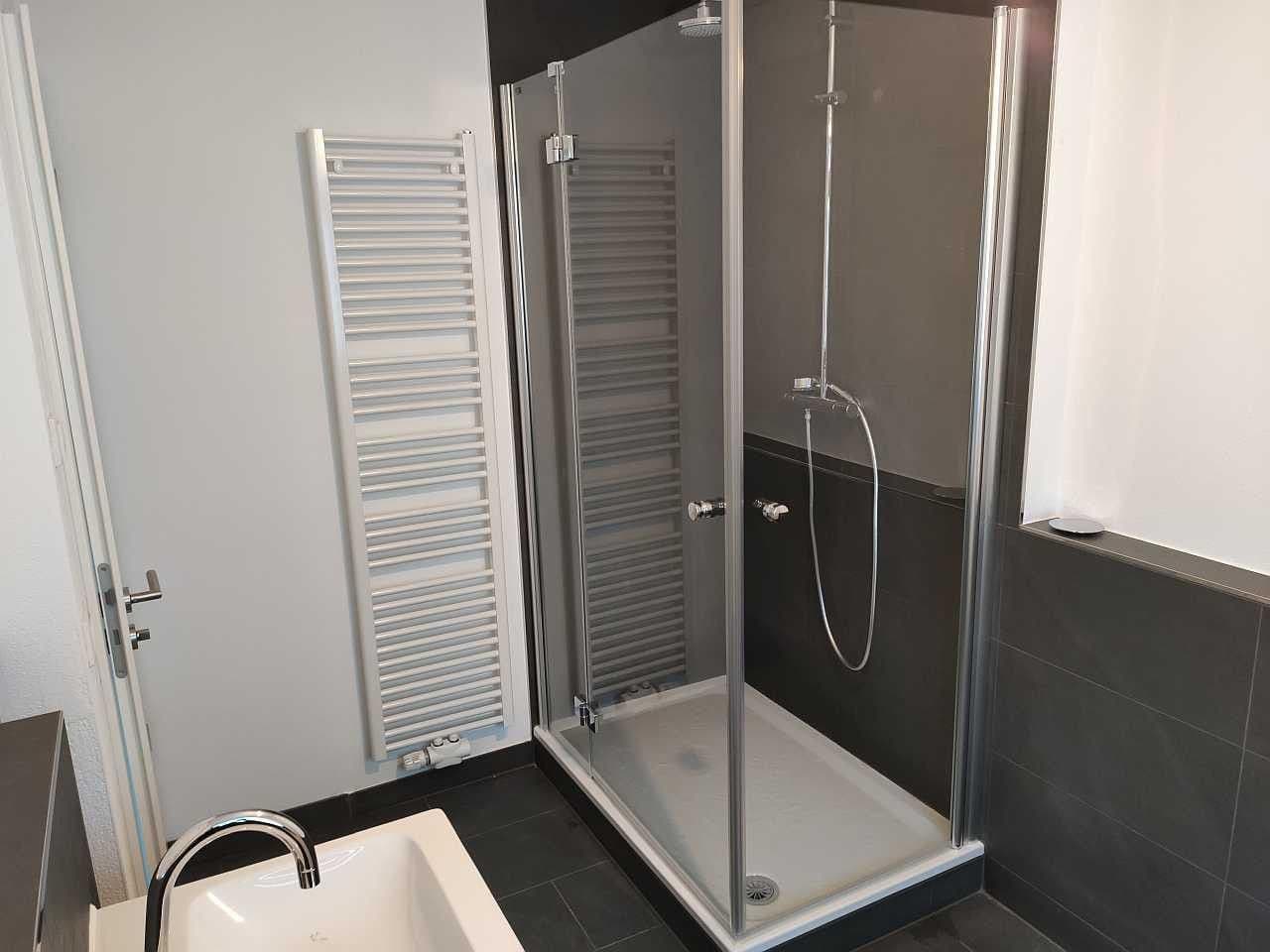 Pronájem domu 145 m², pozemek 350 m², Schopenhauerstr. 2A, Neubiberg, Bavorsko Pronájem domu 145 m², pozemek 350 m², Schopenhauerstr. 2A, Neubiberg, Bavorsko