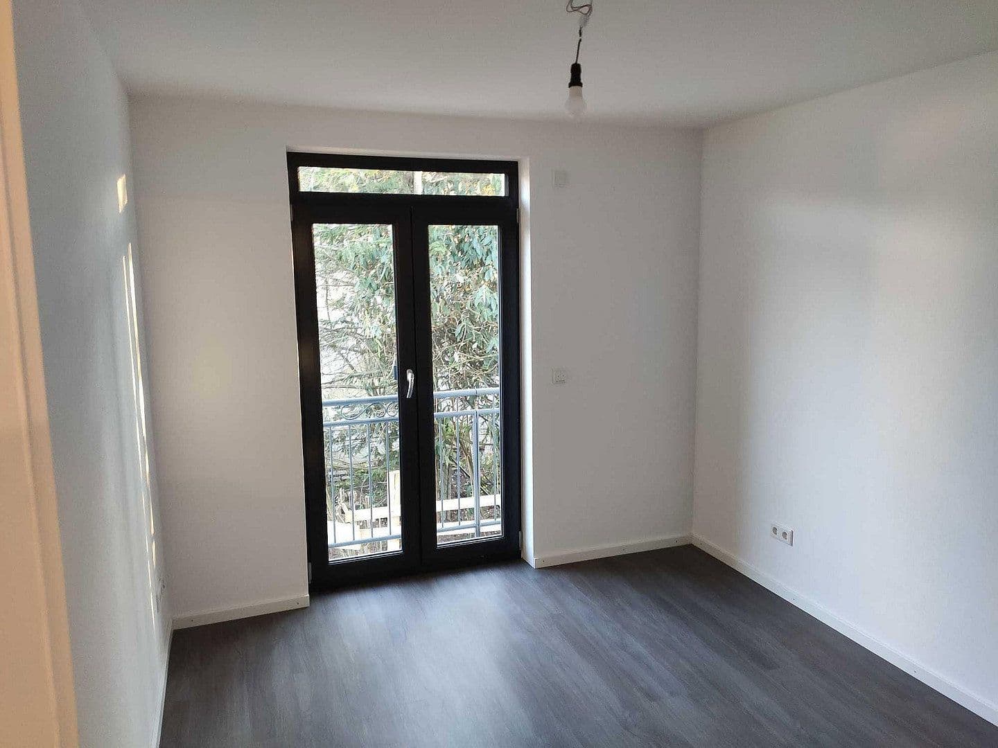 Pronájem domu 145 m², pozemek 350 m², Schopenhauerstr. 2A, Neubiberg, Bavorsko Pronájem domu 145 m², pozemek 350 m², Schopenhauerstr. 2A, Neubiberg, Bavorsko
