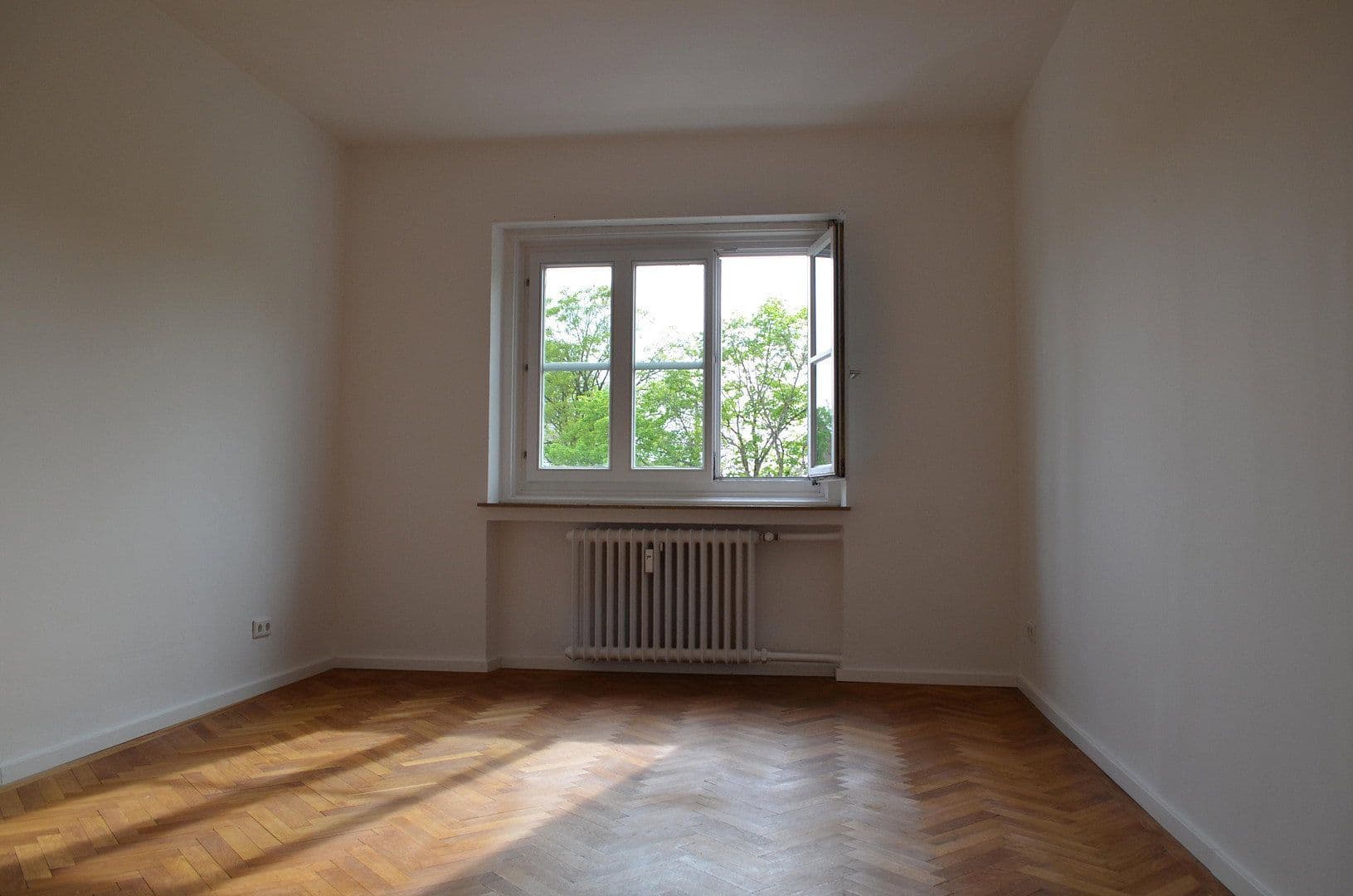 Pronájem bytu 3+kk 101 m², Allersberger Straße 165, Nürnberg, Bavorsko Pronájem bytu 3+kk 101 m², Allersberger Straße 165, Nürnberg, Bavorsko