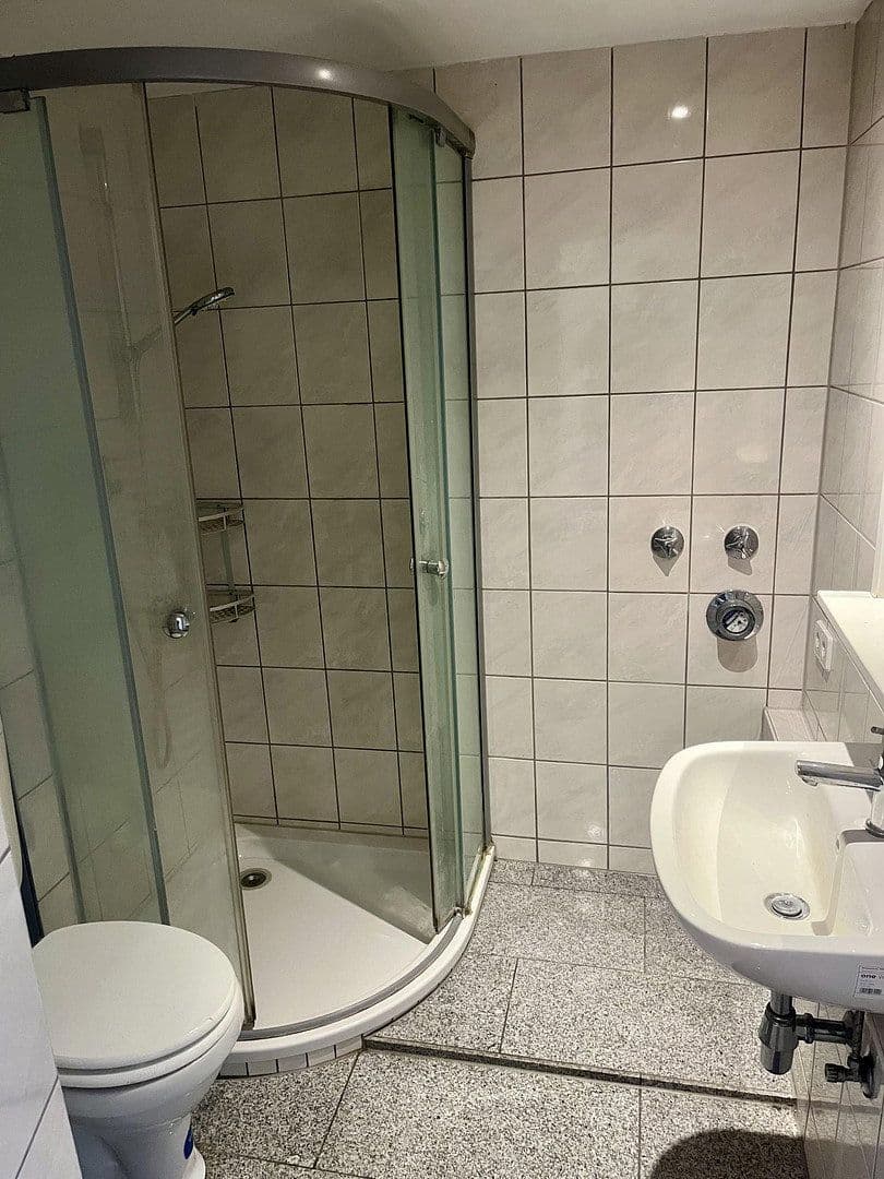 Prodej bytu 1+1 33 m², Köln, Severní Porýní-Vestfálsko Prodej bytu 1+1 33 m², Köln, Severní Porýní-Vestfálsko