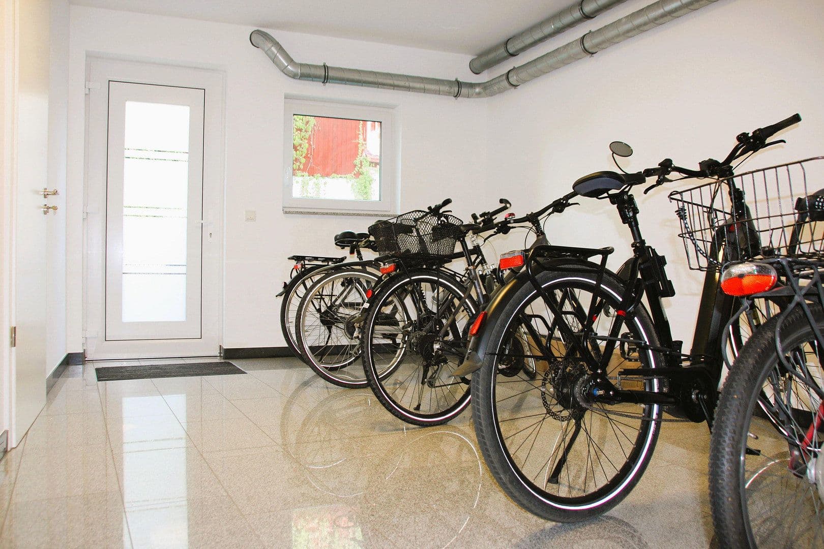 Pronájem bytu 2+1 73 m², Siegfeldstr. 1c, Hennef (Sieg), Severní Porýní-Vestfálsko Pronájem bytu 2+1 73 m², Siegfeldstr. 1c, Hennef (Sieg), Severní Porýní-Vestfálsko