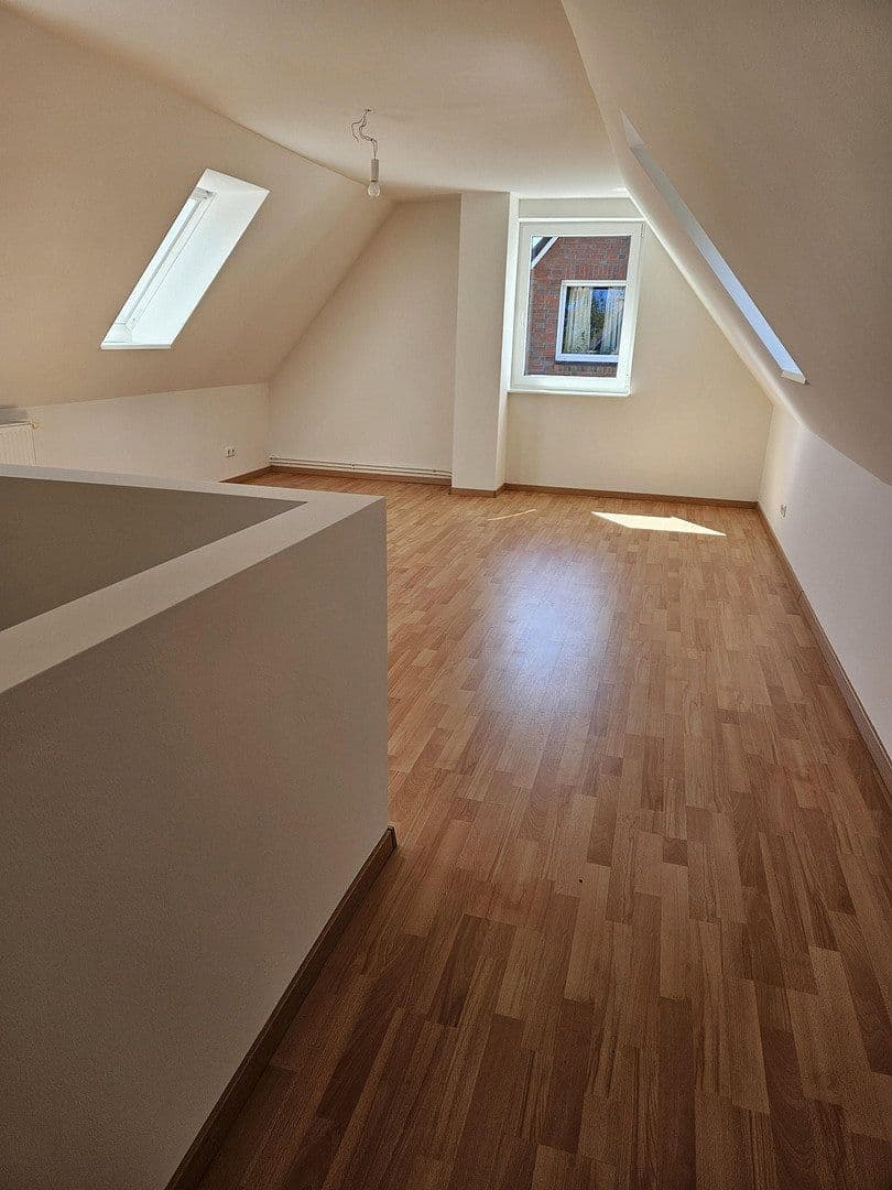 Prodej domu 260 m², pozemek 470 m², Ollerlohstraße 50a, Elmshorn, Šlesvicko-Holštýnsko Prodej domu 260 m², pozemek 470 m², Ollerlohstraße 50a, Elmshorn, Šlesvicko-Holštýnsko