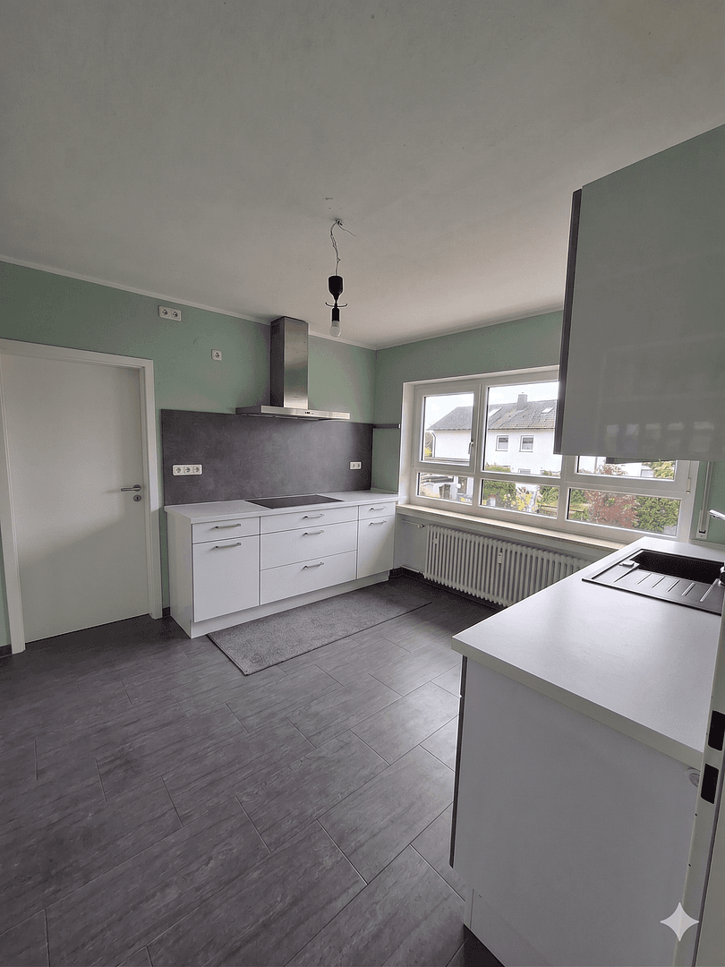 Prodej domu 318 m², pozemek 1.623 m², Neukirchen bei Sulzbach-Rosenberg, Bavorsko Prodej domu 318 m², pozemek 1.623 m², Neukirchen bei Sulzbach-Rosenberg, Bavorsko