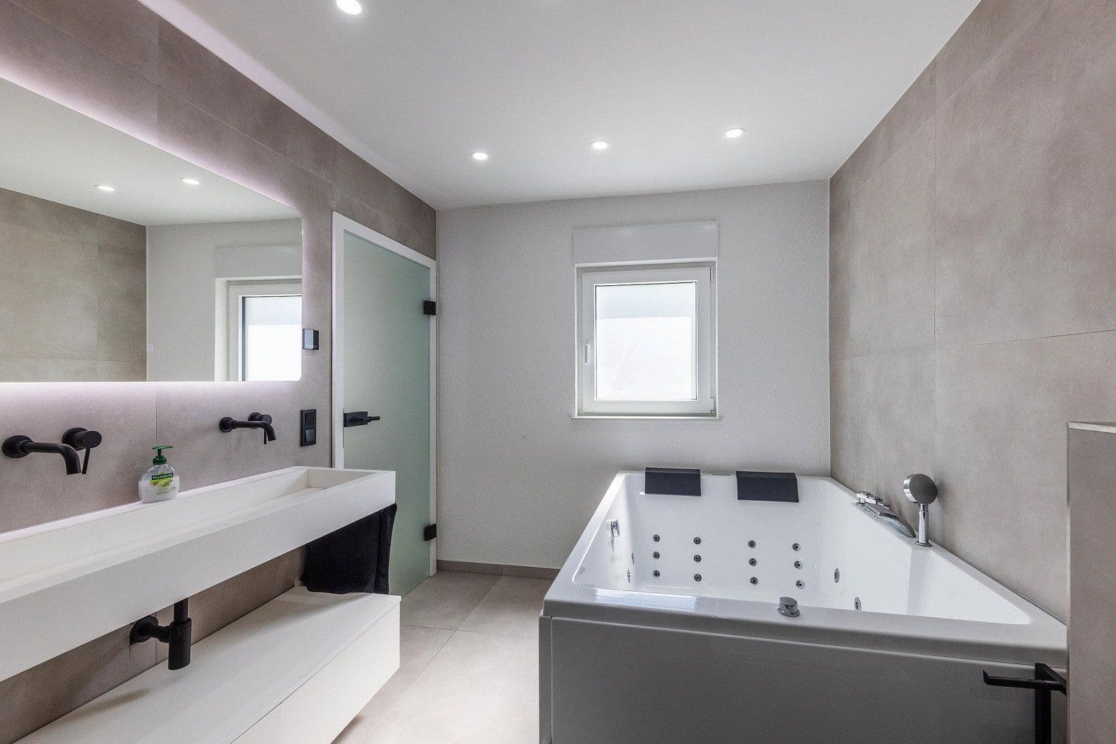Prodej domu 165 m², pozemek 786 m², Beckum, Severní Porýní-Vestfálsko Prodej domu 165 m², pozemek 786 m², Beckum, Severní Porýní-Vestfálsko