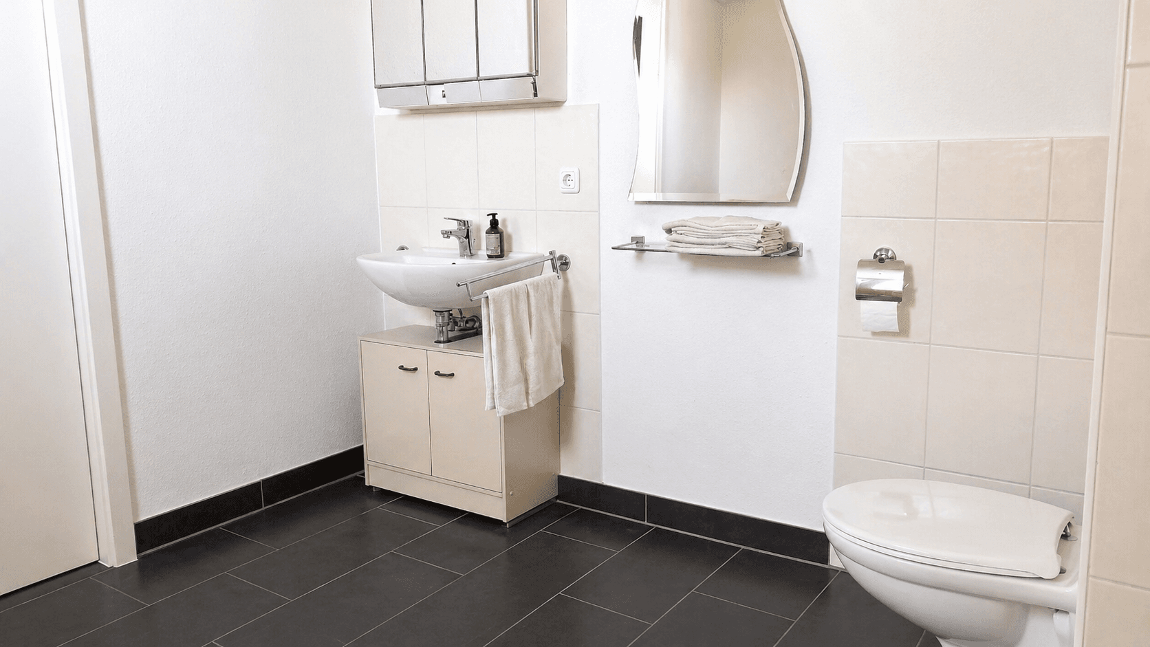 Pronájem bytu 2+1 74 m², Lindenstraße 1, Pinneberg, Šlesvicko-Holštýnsko Pronájem bytu 2+1 74 m², Lindenstraße 1, Pinneberg, Šlesvicko-Holštýnsko
