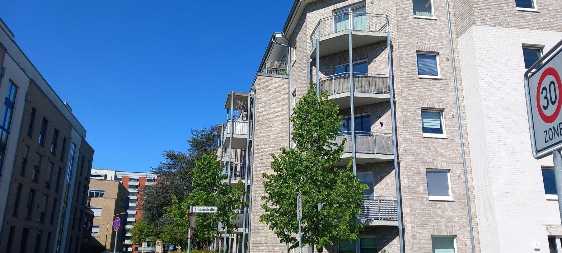 Pronájem bytu 2+1 74 m², Lindenstraße 1, Pinneberg, Šlesvicko-Holštýnsko Pronájem bytu 2+1 74 m², Lindenstraße 1, Pinneberg, Šlesvicko-Holštýnsko