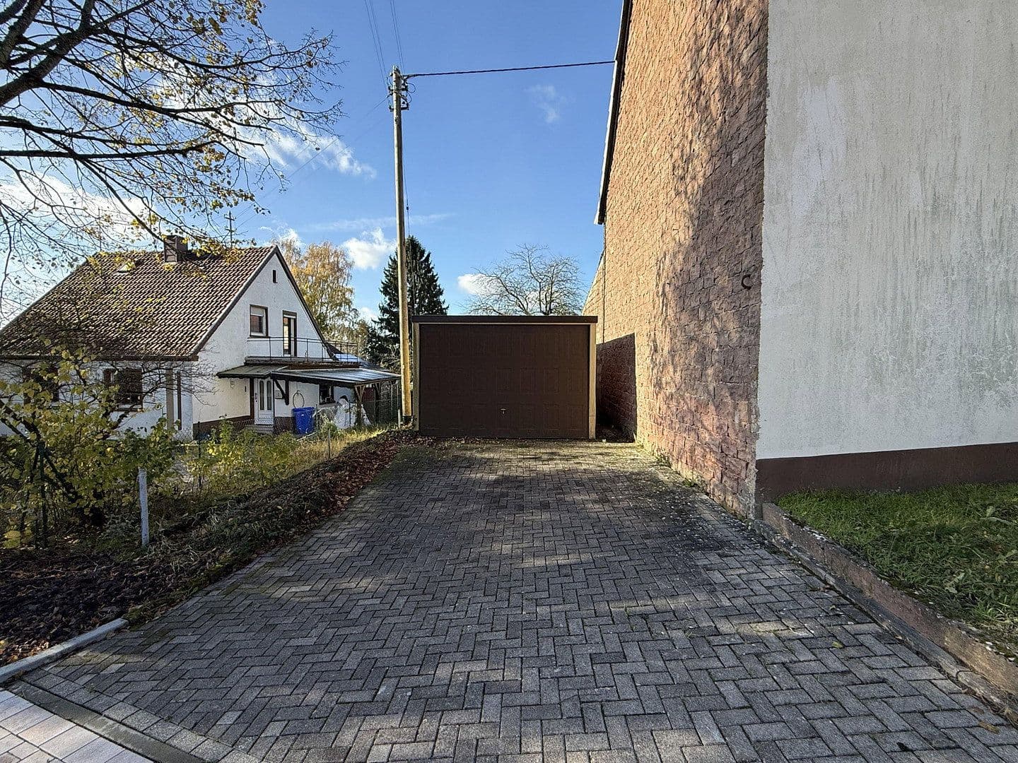 Prodej domu 120 m², pozemek 330 m², Friedhofstraße 3, Höheinöd, Porýní-Falc Prodej domu 120 m², pozemek 330 m², Friedhofstraße 3, Höheinöd, Porýní-Falc