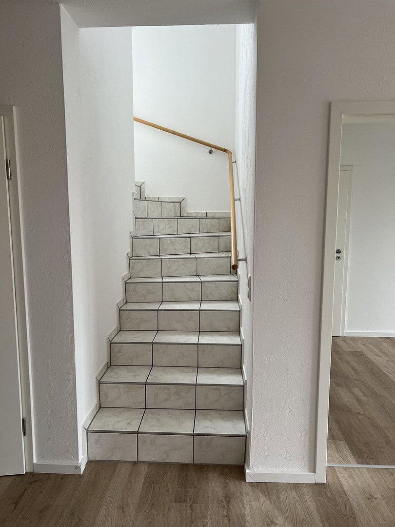 Prodej domu 203 m², pozemek 357 m², Beratzhausen, Bavorsko Prodej domu 203 m², pozemek 357 m², Beratzhausen, Bavorsko
