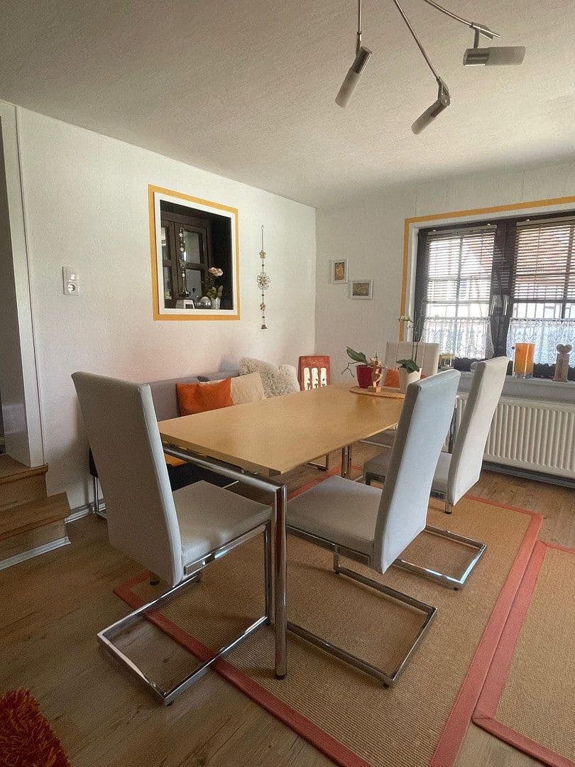 Prodej domu 115 m², pozemek 317 m², Korbach, Hessen Prodej domu 115 m², pozemek 317 m², Korbach, Hessen