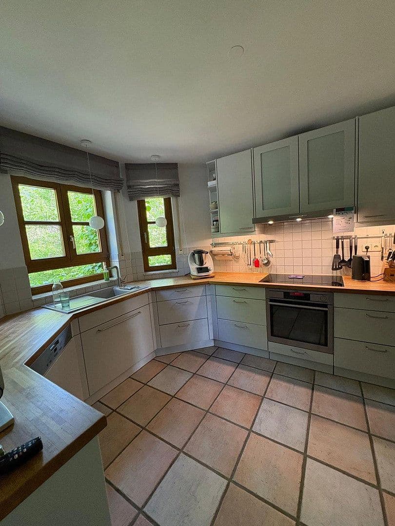 Prodej domu 188 m², pozemek 700 m², Leichlingen, Severní Porýní-Vestfálsko Prodej domu 188 m², pozemek 700 m², Leichlingen, Severní Porýní-Vestfálsko