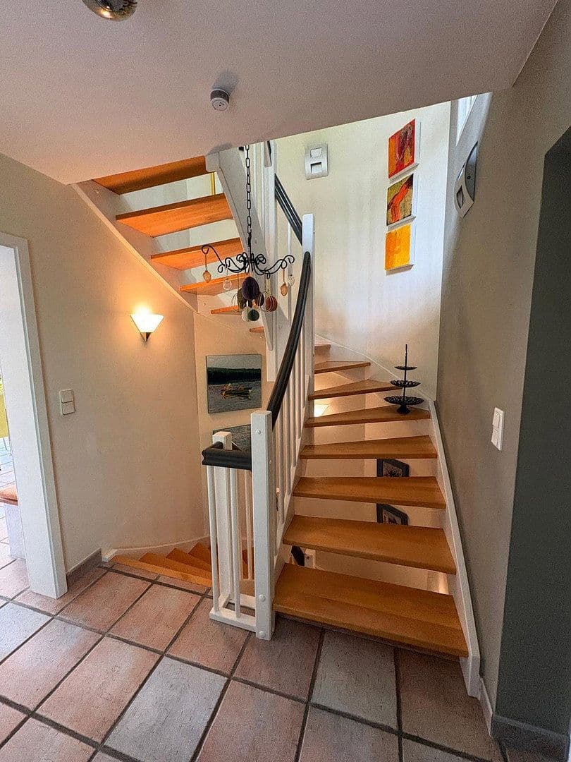 Prodej domu 188 m², pozemek 700 m², Leichlingen, Severní Porýní-Vestfálsko Prodej domu 188 m², pozemek 700 m², Leichlingen, Severní Porýní-Vestfálsko