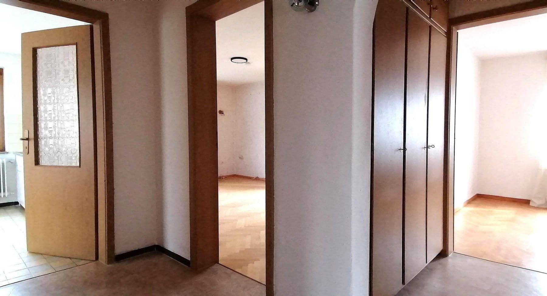 Prodej domu 170 m², pozemek 475 m², Markgröningen, Bádensko-Württembersko Prodej domu 170 m², pozemek 475 m², Markgröningen, Bádensko-Württembersko