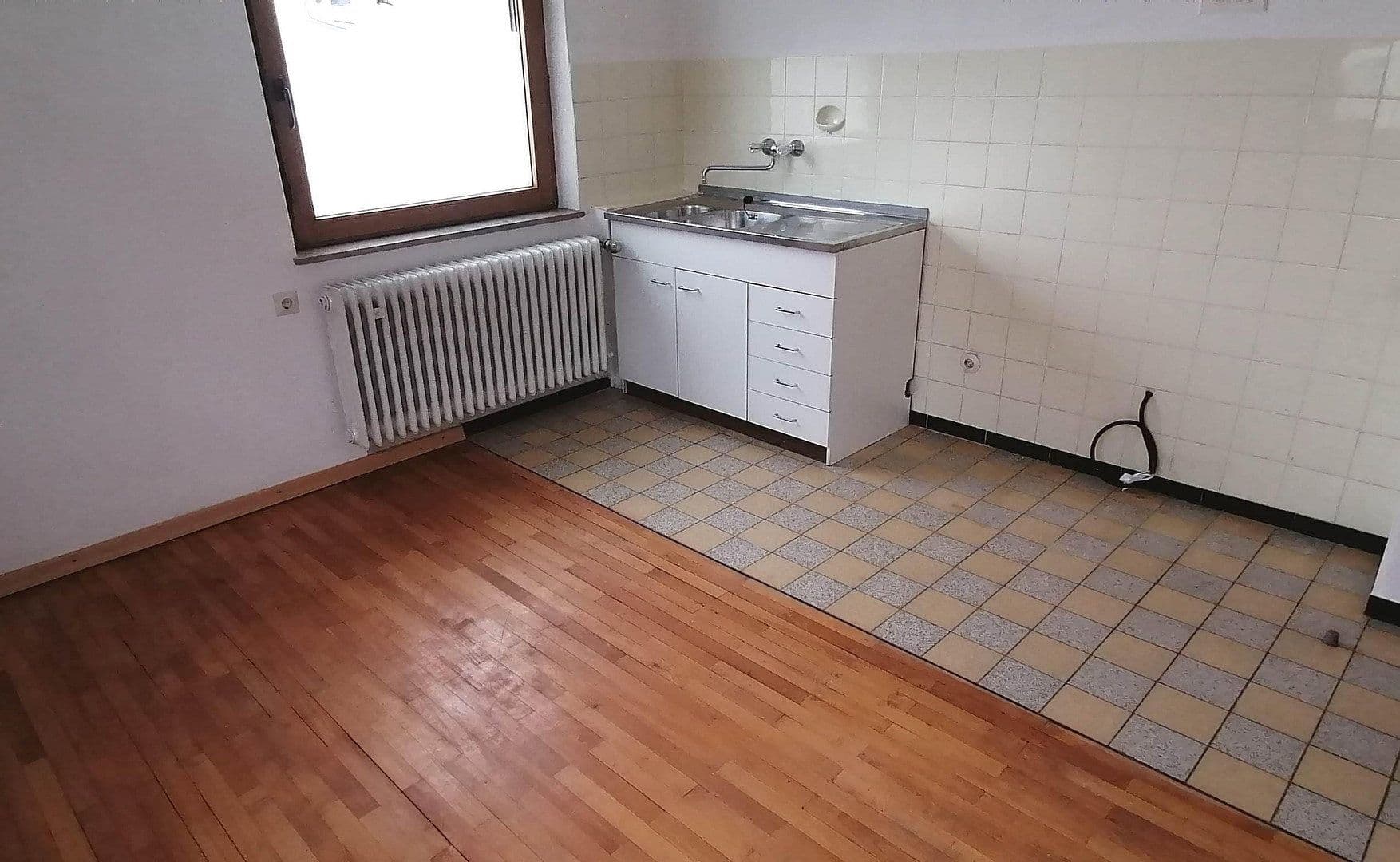 Prodej domu 170 m², pozemek 475 m², Markgröningen, Bádensko-Württembersko Prodej domu 170 m², pozemek 475 m², Markgröningen, Bádensko-Württembersko
