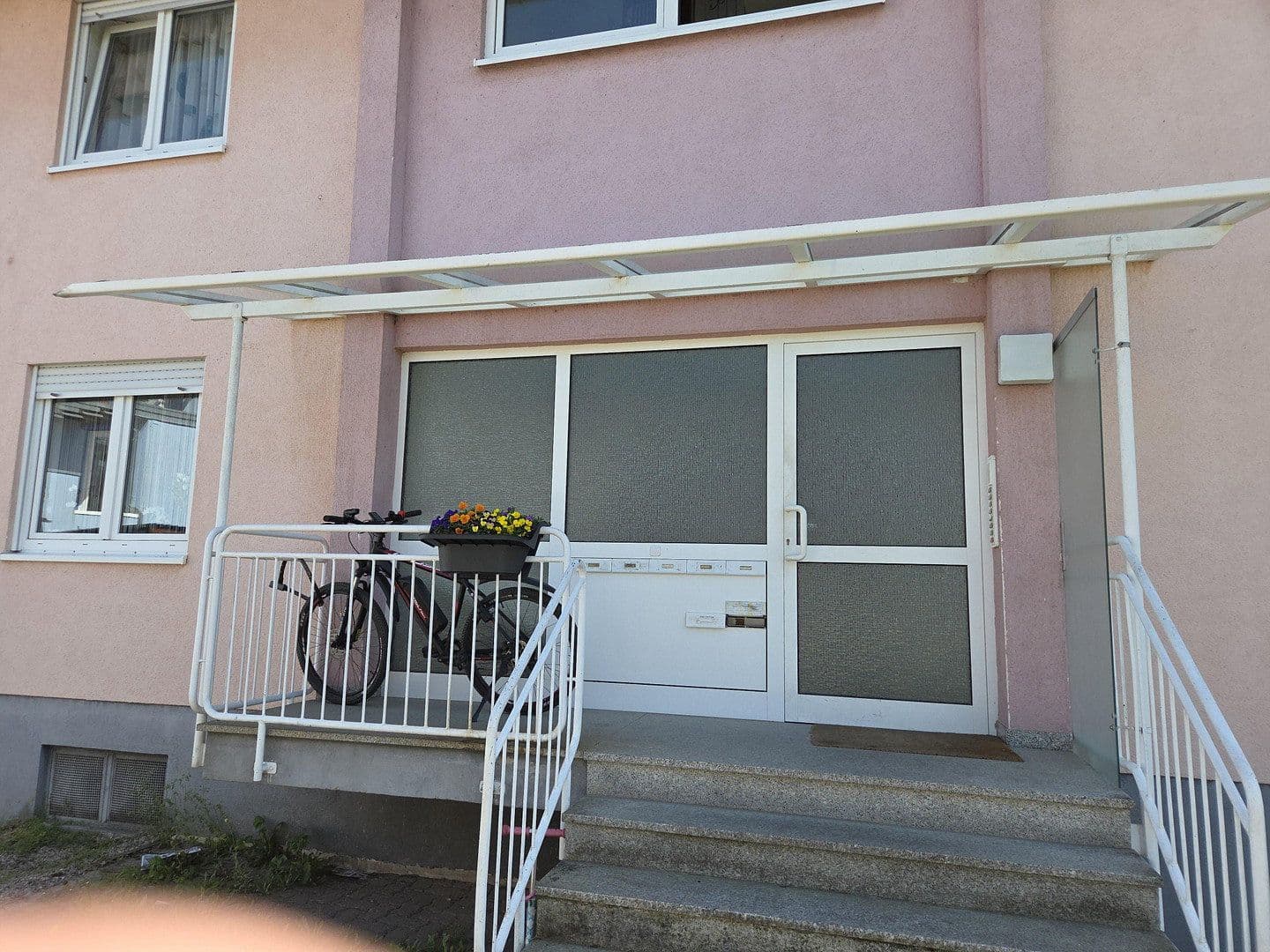 Pronájem bytu 3+1 65 m², Edesheim, Porýní-Falc Pronájem bytu 3+1 65 m², Edesheim, Porýní-Falc