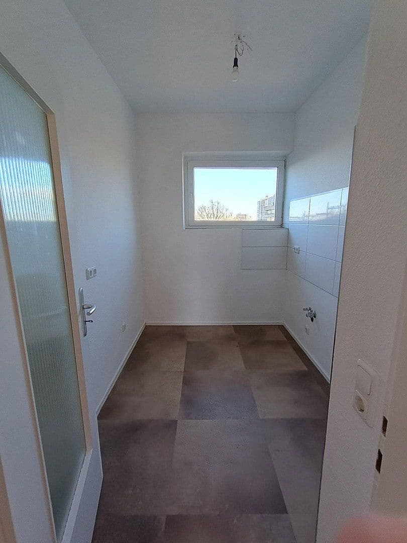 Pronájem bytu 3+1 74 m², Wilhelm-Crüwell-Straße 20, Dortmund, Severní Porýní-Vestfálsko Pronájem bytu 3+1 74 m², Wilhelm-Crüwell-Straße 20, Dortmund, Severní Porýní-Vestfálsko