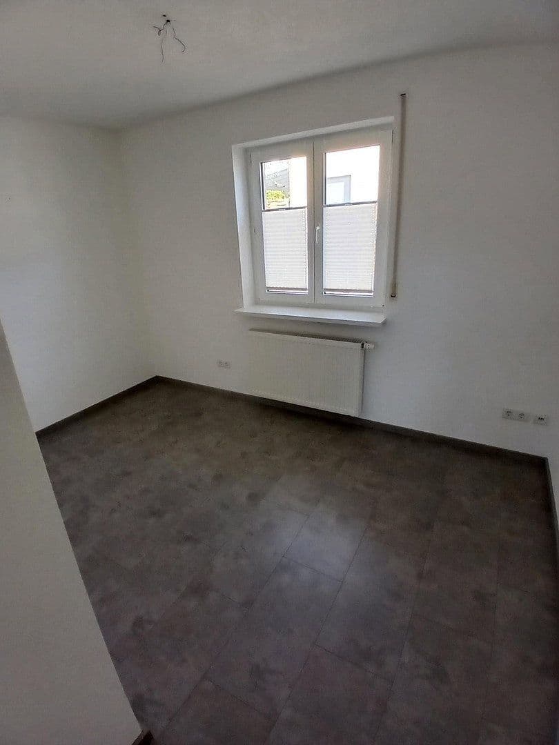 Prodej domu 174 m², pozemek 648 m², Arnstein, Bavorsko Prodej domu 174 m², pozemek 648 m², Arnstein, Bavorsko