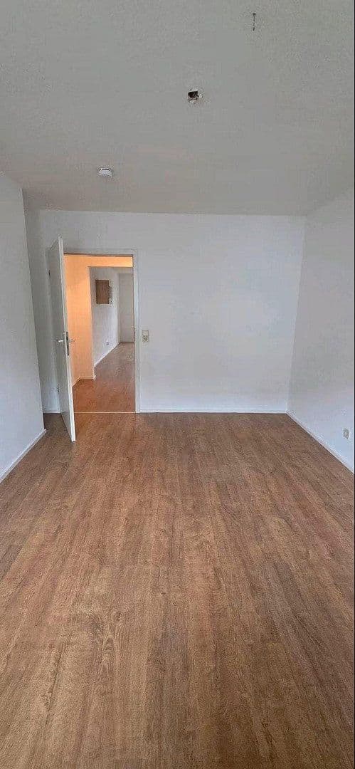 Pronájem bytu 2+1 58 m², Überlinger Str. 59, Singen (Hohentwiel), Bádensko-Württembersko Pronájem bytu 2+1 58 m², Überlinger Str. 59, Singen (Hohentwiel), Bádensko-Württembersko
