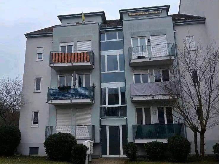 Pronájem bytu 2+1 58 m², Überlinger Str. 59, Singen (Hohentwiel), Bádensko-Württembersko Pronájem bytu 2+1 58 m², Überlinger Str. 59, Singen (Hohentwiel), Bádensko-Württembersko