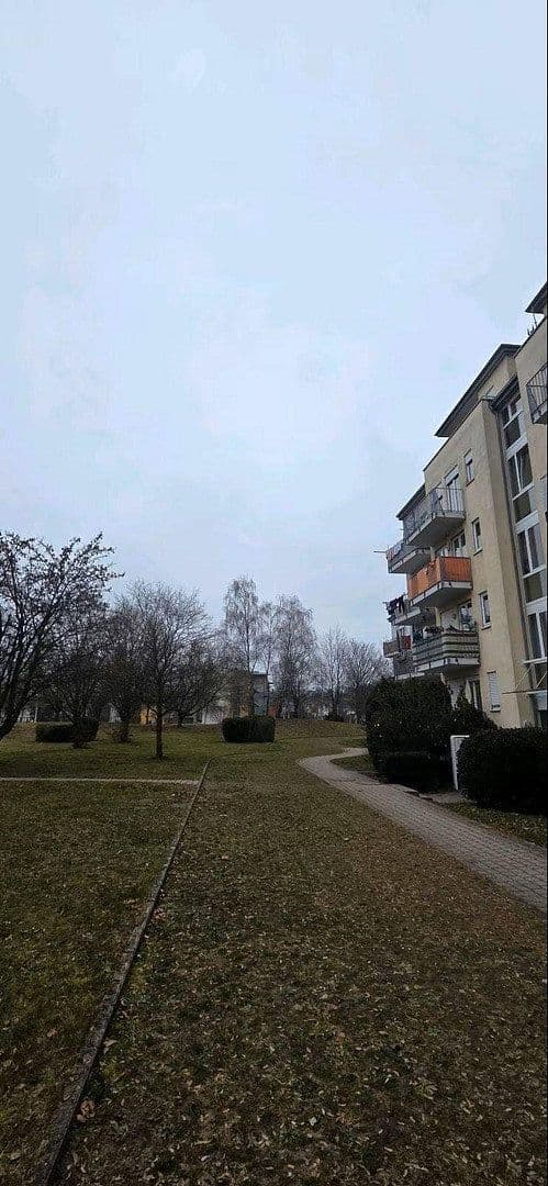 Pronájem bytu 2+1 58 m², Überlinger Str. 59, Singen (Hohentwiel), Bádensko-Württembersko Pronájem bytu 2+1 58 m², Überlinger Str. 59, Singen (Hohentwiel), Bádensko-Württembersko